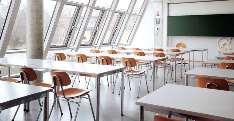 Salle de classe fermée à cause de l’amiante